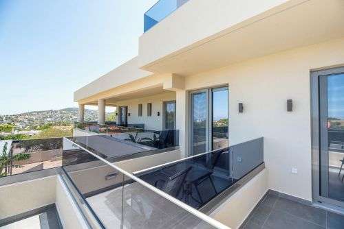 AIRSCAPE HOTEL FREE SHUTTLE ATH AIRPORT