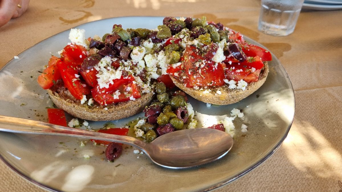 Dakos Salad2