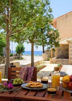 מלון באגיוס ניקולאס